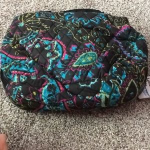 NWT insulated lunch tote. Zip center compartment